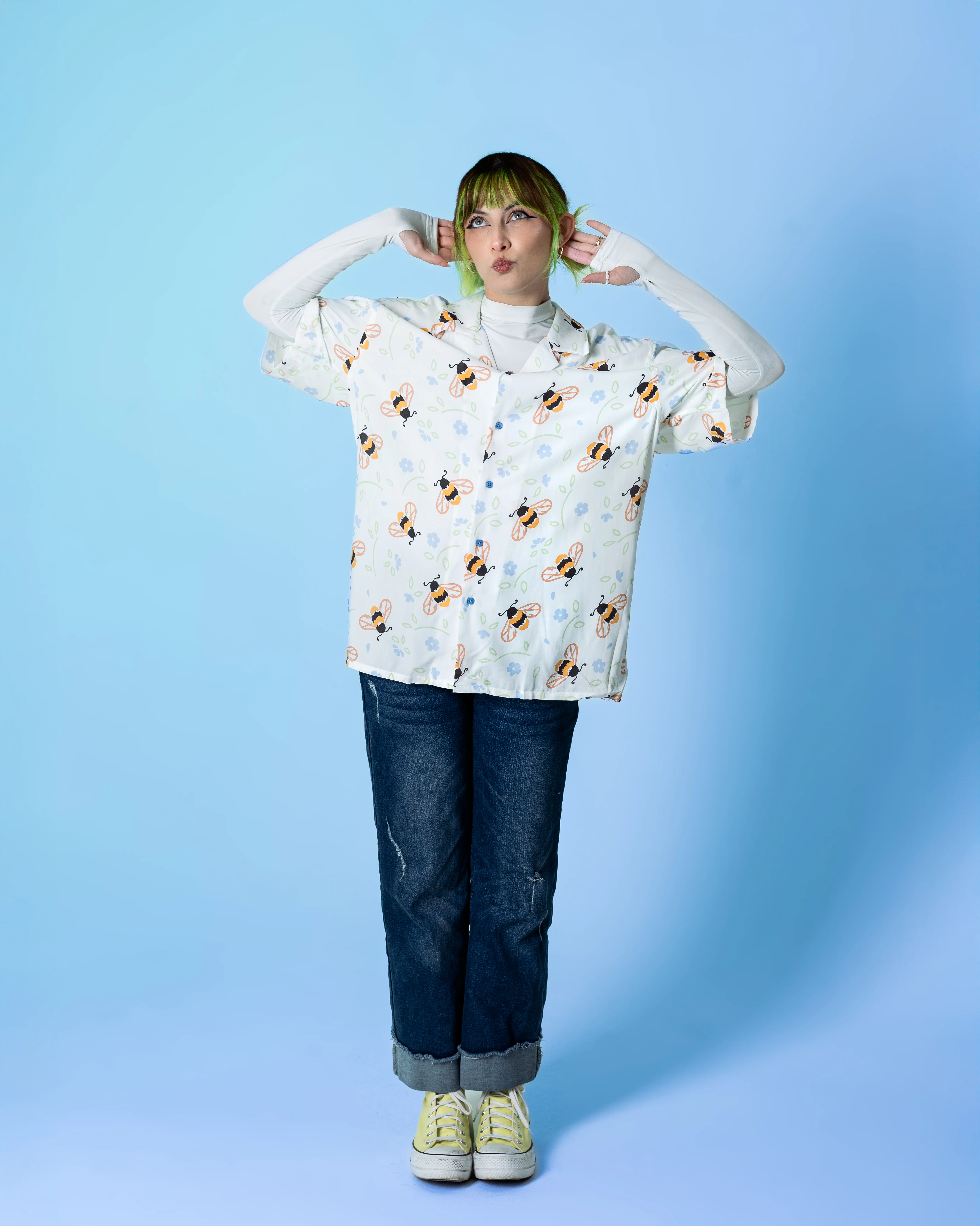 Buzzin' Around Button Up - Image 4