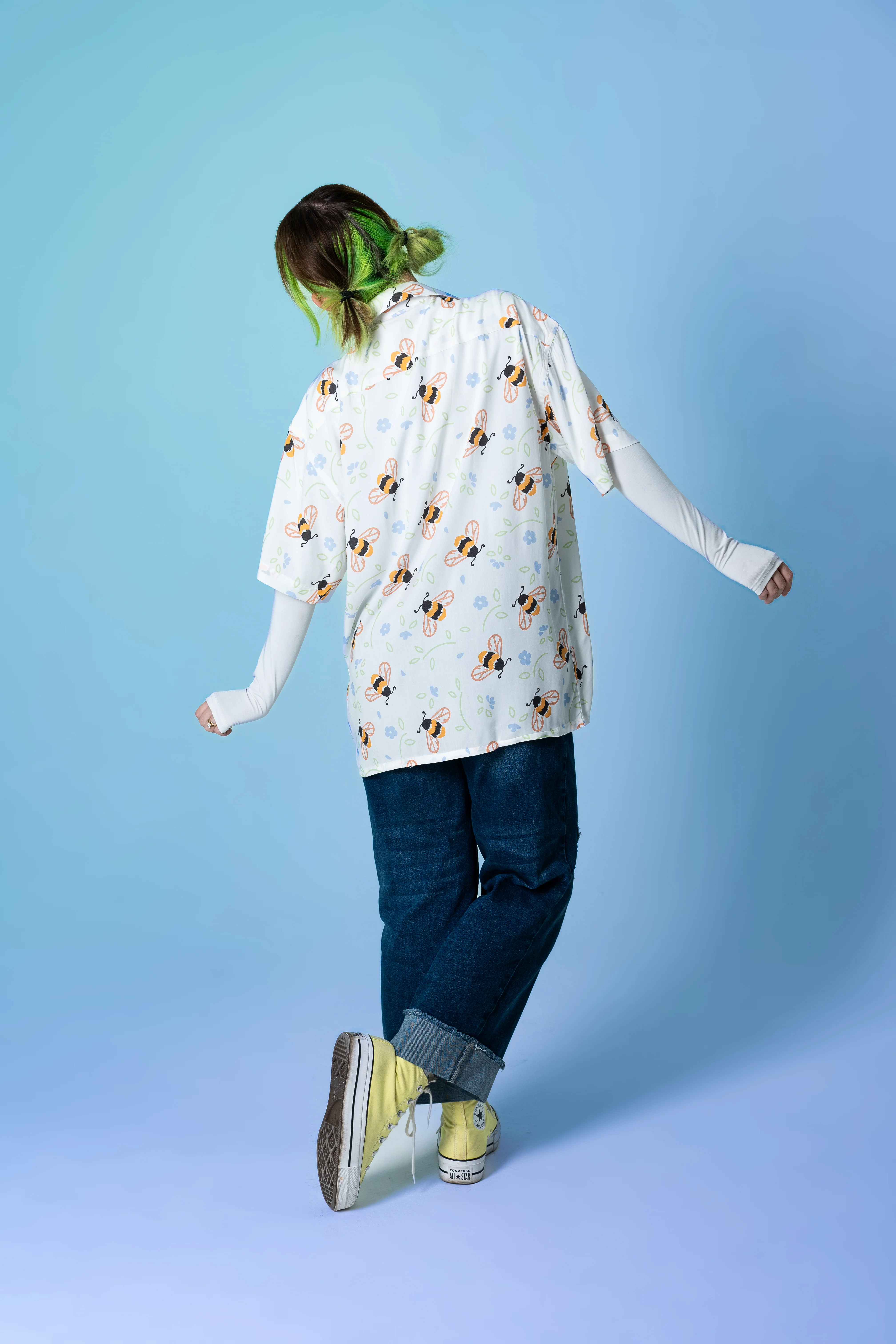 Buzzin' Around Button Up - Image 5